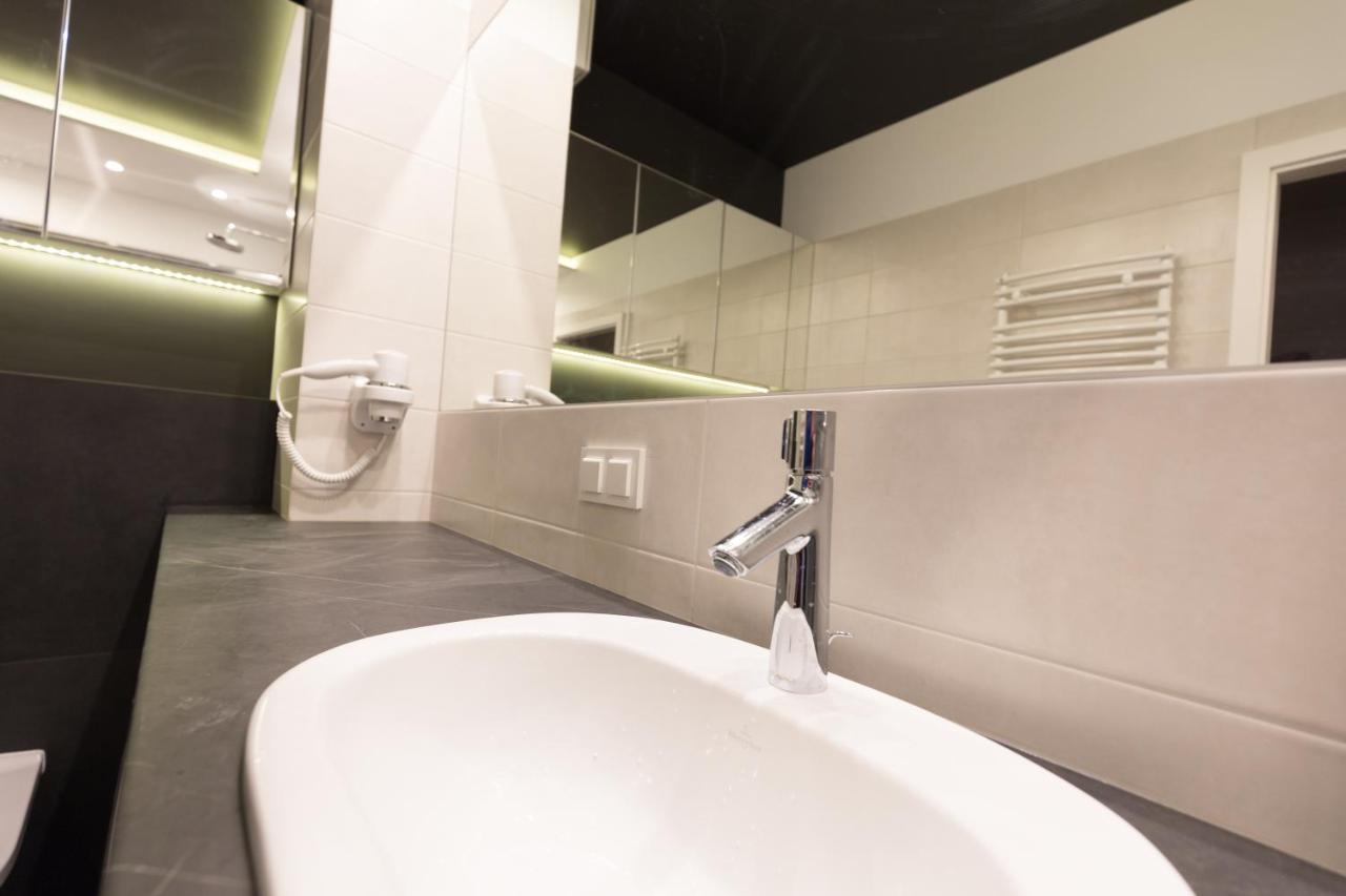 Apartamento Apartlogy Aura2 78 - Experience Intelligent Living While Travelling Gdansk Exterior foto
