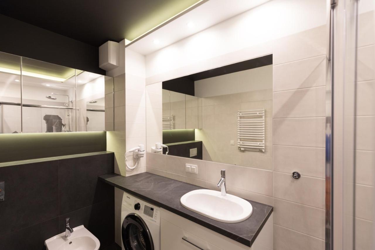 Apartamento Apartlogy Aura2 78 - Experience Intelligent Living While Travelling Gdansk Exterior foto